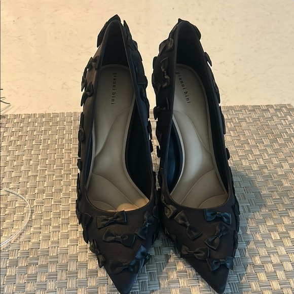 Frances Valentine Shoes - GIANI BINI Black Bow-Adorned Heels